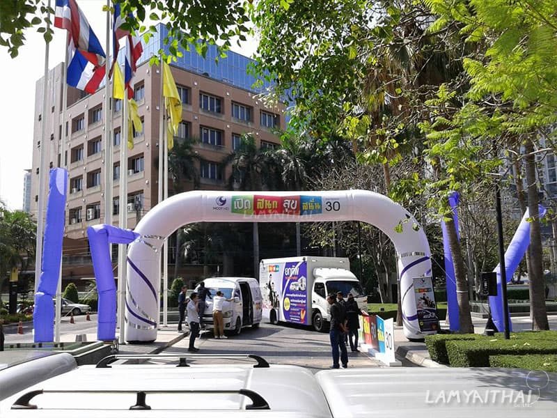 ซุ้มพองลม โดยลำไยไทย — inflasble-s18